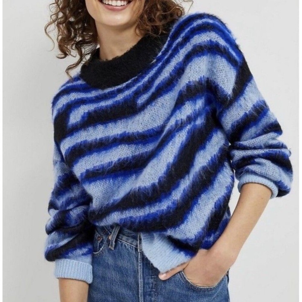 Anthropologie Salma Sweater S Striped Whisper Soft Eyelash Sweater Blue Motif